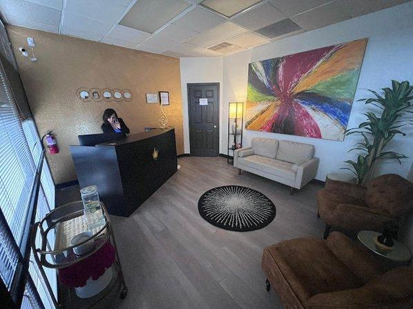 Le'ELITE Massage and Spa