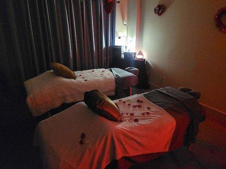 You Knead Me Massage Studio