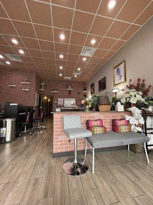 Vidura Spa. Nails Lash Massage
