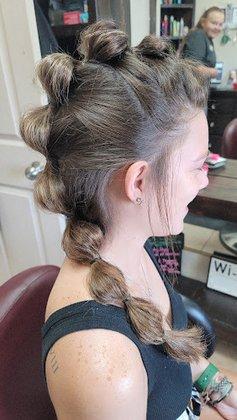 Molly's Salon