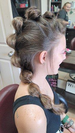 Molly's Salon