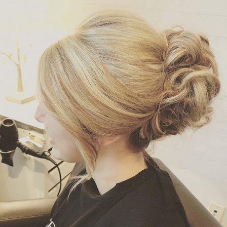 Indulge Vanity Salon