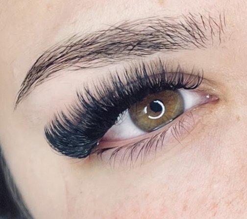 Lushy lash lounge