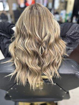 Giselle Style & Hair