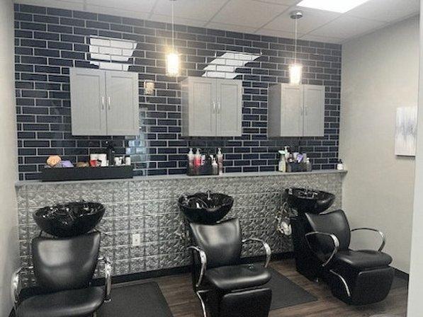 Signature Salon Suites, LLC