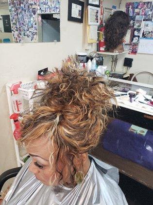 Sandra's Beauty Salon