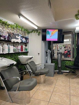 Carriera's Hair Salon