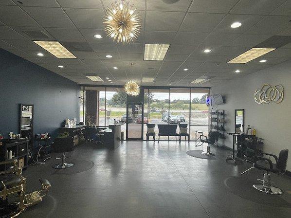 Salon Aurora & Barbershop