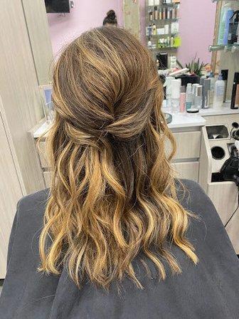 TwoOneOh Beauty Salon
