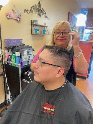 Rios Golden Cut Salons - SE Military