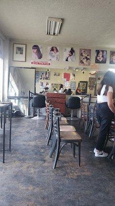 D & H Beauty Salon