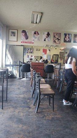 D & H Beauty Salon