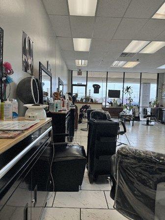Charlie's Hair & Nails Plus
