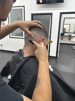 E-Clips Barbershop
