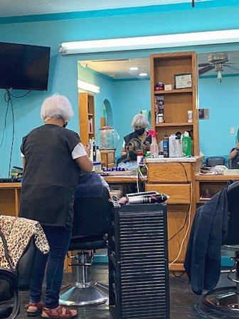 Lupita's Salon De Belleza
