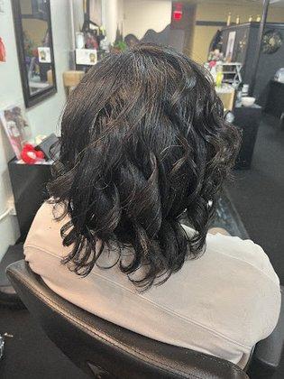 Miss Dee's Hair & Nail Salon