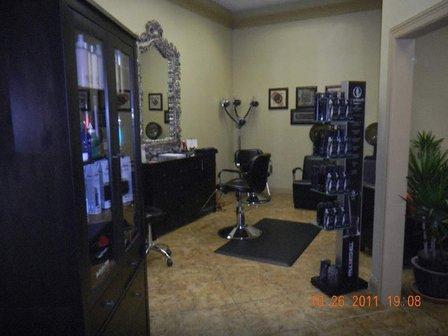 J's Hair Studio