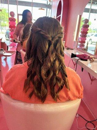 SOBLOW DRY BAR