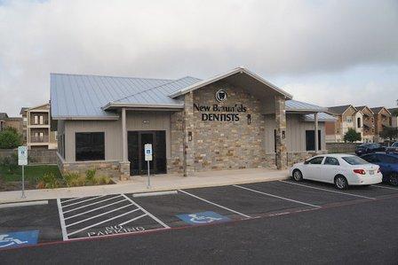 New Braunfels Dentists PLLC.