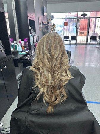 MaggieHairSalon