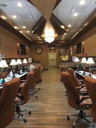 Lee Nails & Spa