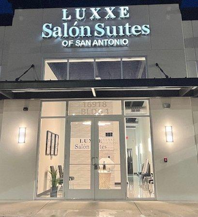 LUXXE Salon Suites