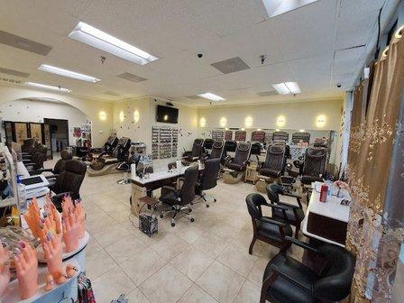 Luxury Nails and Spa