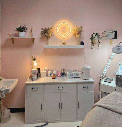 Bella Glow Skin & Body Located Inside The Dominion Suites