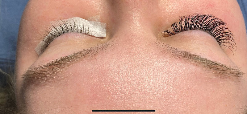 Amazing Lash Studio