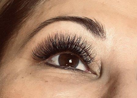 Suite Lashes and nails by Hana
