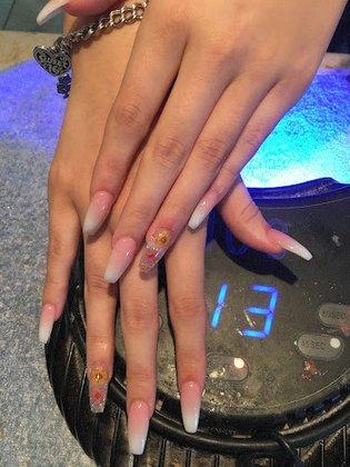 Hola Nails
