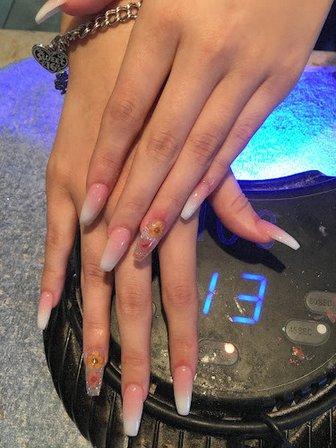 Hola Nails