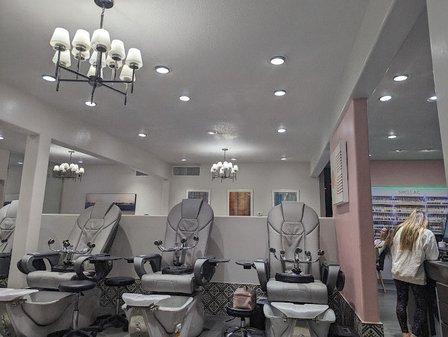 Holly's Nail Bar & Spa