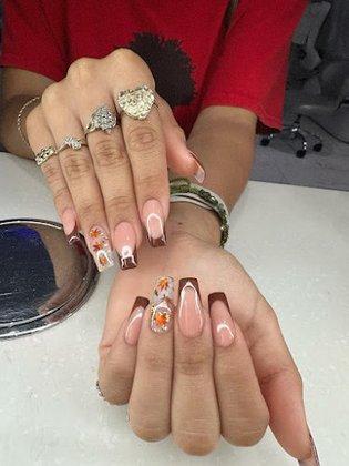 Nails City local de lee