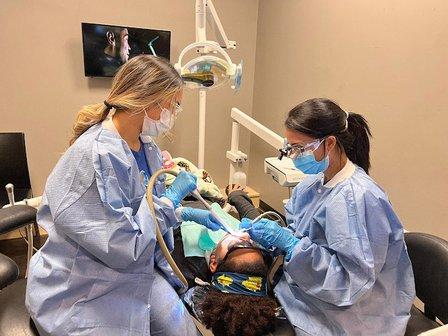 7 to 7 Dental & Orthodontics