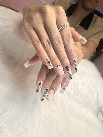 YN Gorgeous Bar LLC