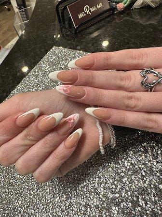Abel R Nail Bar