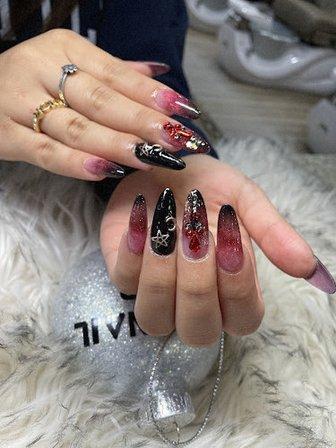 Luxe Nail Bar