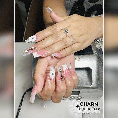 Charm Nails Bar