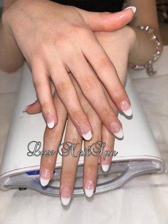 Lux Nailspa