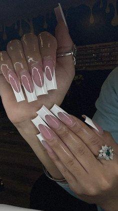 Glossy Nail Bar
