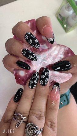 LUCKY NAILS