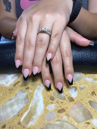 NAVARRA Nails & Spa (10 % off for Military,Teacher and students)