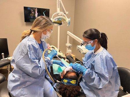 7 to 7 Dental & Orthodontics
