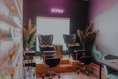 Salsa Rosa Nail Studio