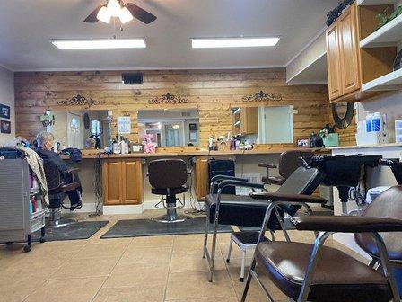 Ella's Barber Shop & Beauty Salon