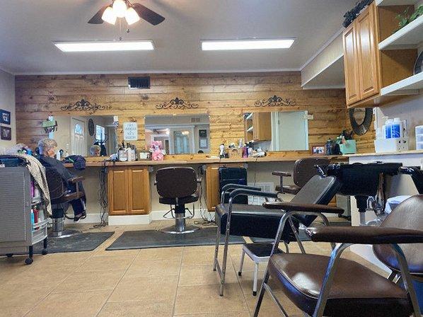 Ella's Barber Shop & Beauty Salon