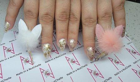 Nails in a nutChelle