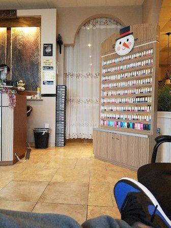 The Nails Lounge