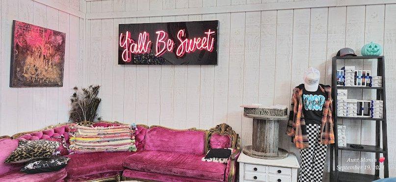 Bombshell Beautique salon&spa +boutique